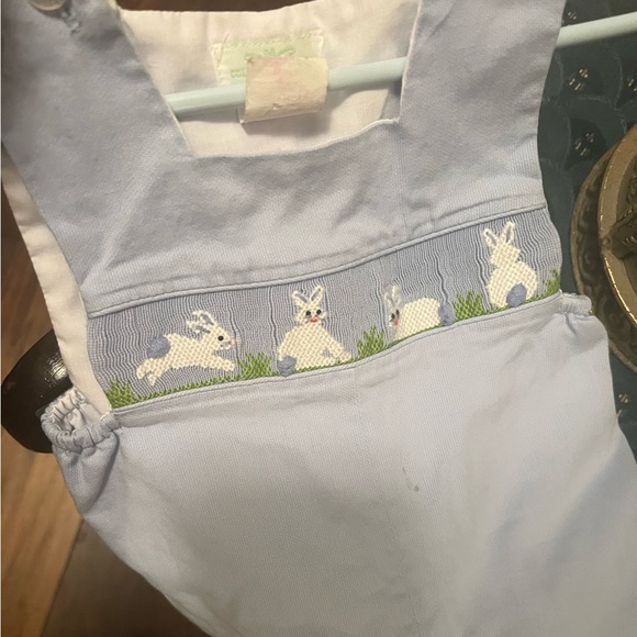 Baby boy smocked romper with beautiful embroidered bunnies. Perfect for Easter - Picture 2 of 3
